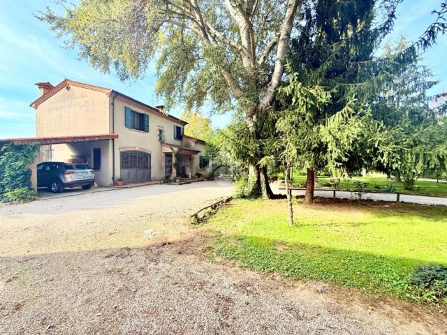 Villetta indipendente in vendita di 350 m² in Via Roma