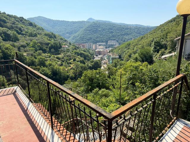 Villetta indipendente in vendita di 350 m² in Via Trensasco