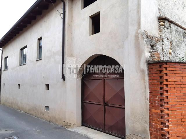 Villetta indipendente in vendita di 350 m² in Via Umberto I
