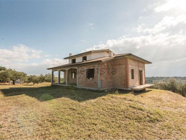 Villetta indipendente in vendita di 350 m² in Via Vicenne