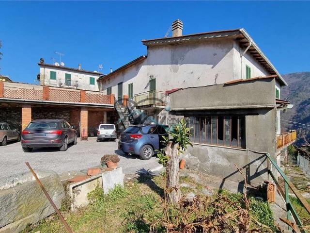 Villetta indipendente in vendita di 350 m² in Viale Santissima Annunziata, 1