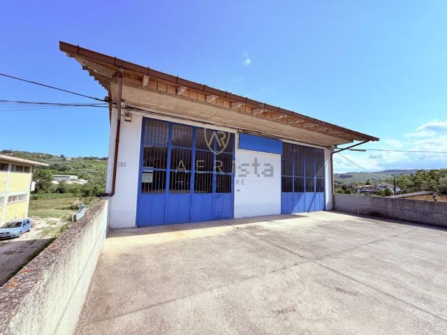 Villetta indipendente in vendita di 350 m² in Contrada Val di Foro, 61