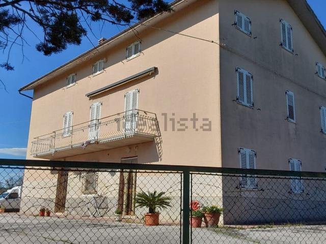 Villetta indipendente in vendita di 350 m² in Contrada Carreggiano