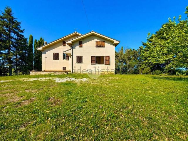 Villetta indipendente in vendita di 350 m² in Contrada San Savino, 13