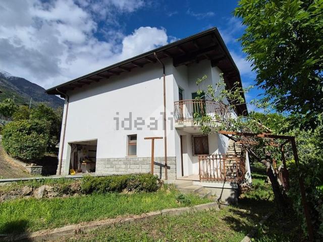 Villetta indipendente in vendita di 350 m² in Località Chabloz, 30