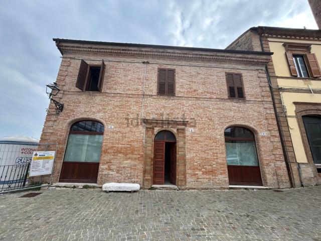 Villetta indipendente in vendita di 350 m² in Piazza della Repubblica, 11