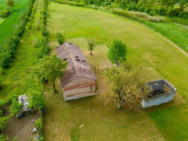 Villetta indipendente in vendita di 350 m² in Strada Bossola, 14