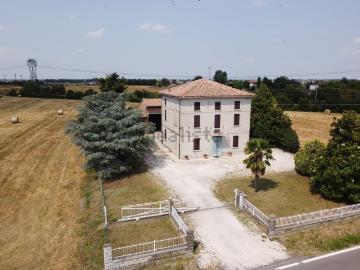 Villetta indipendente in vendita di 350 m² in Strada di Villachiara, 69