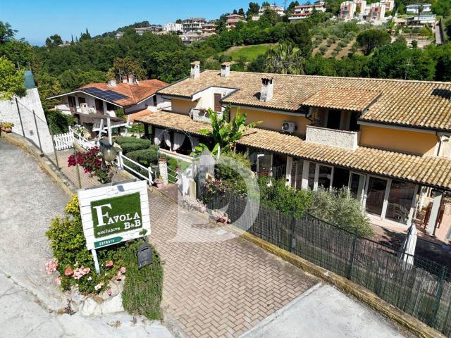 Villetta indipendente in vendita di 350 m² in Strada Vicinale Ciafardella