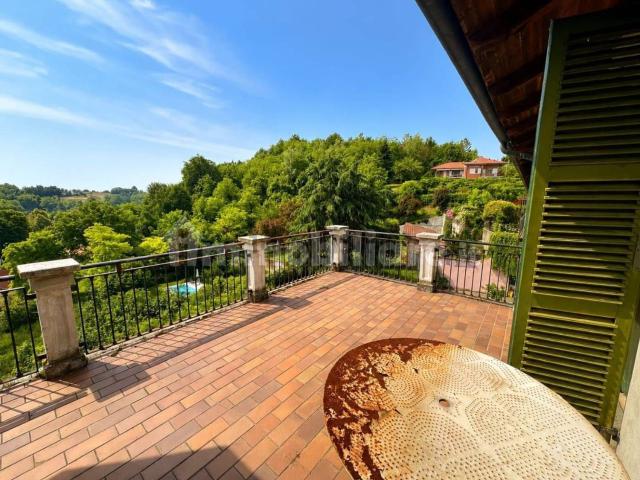 Villetta indipendente in vendita di 351 m² in Via Aldo Brosio, 3