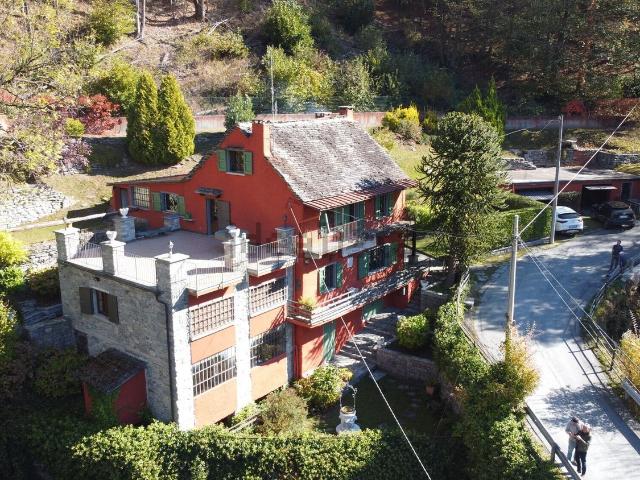 Villetta indipendente in vendita di 351 m² in Via Maggiore, 2