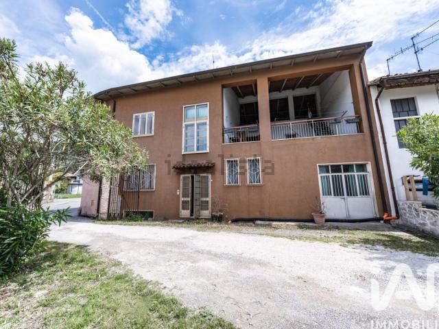 Villetta indipendente in vendita di 352 m² in Via Carbonini