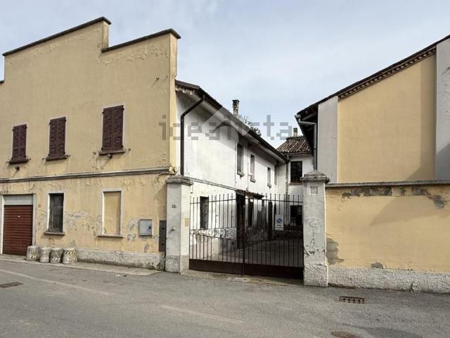 Villetta indipendente in vendita di 352 m² in Via Folla, 3
