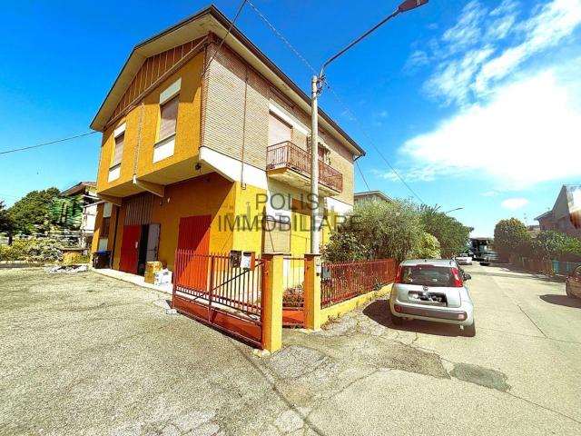 Villetta indipendente in vendita di 352 m² in Via Pietro Tosatti