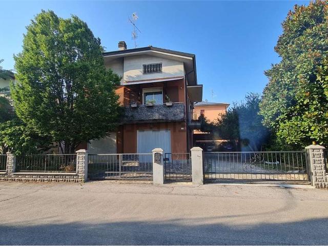 Villetta indipendente in vendita di 353 m²