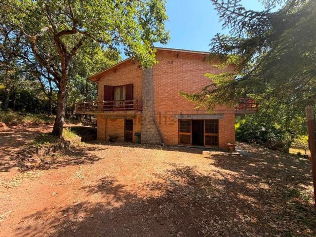 Villetta indipendente in vendita di 353 m²