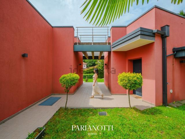 Villetta indipendente in vendita di 353 m² in Via dei Boschi, 1