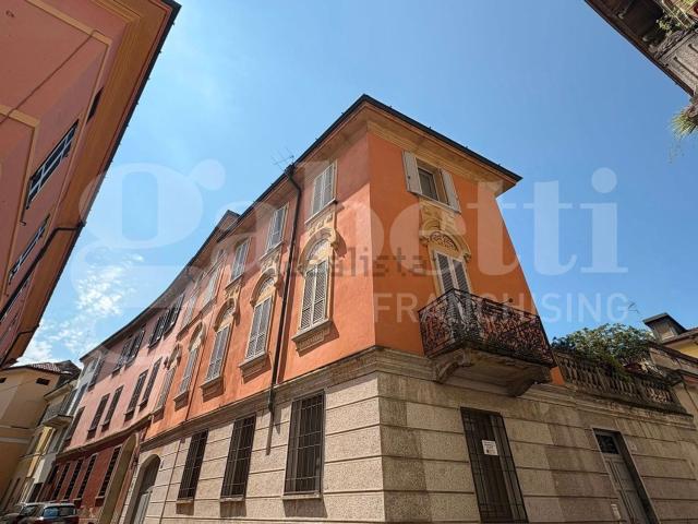Villetta indipendente in vendita di 354 m² in Via Gaspare Aselli, 4