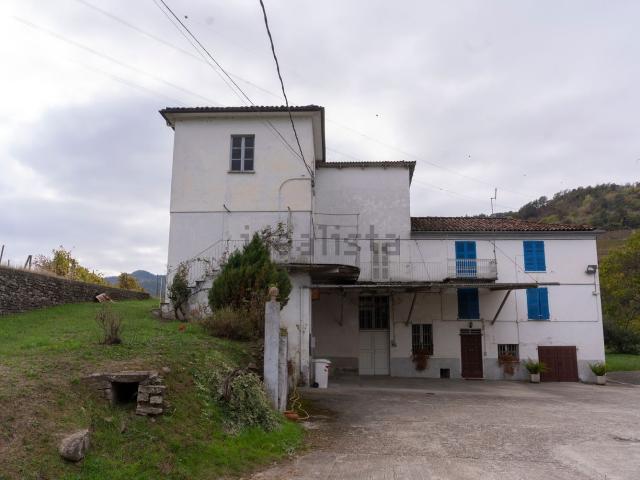 Villetta indipendente in vendita di 355 m² in Via Cossano