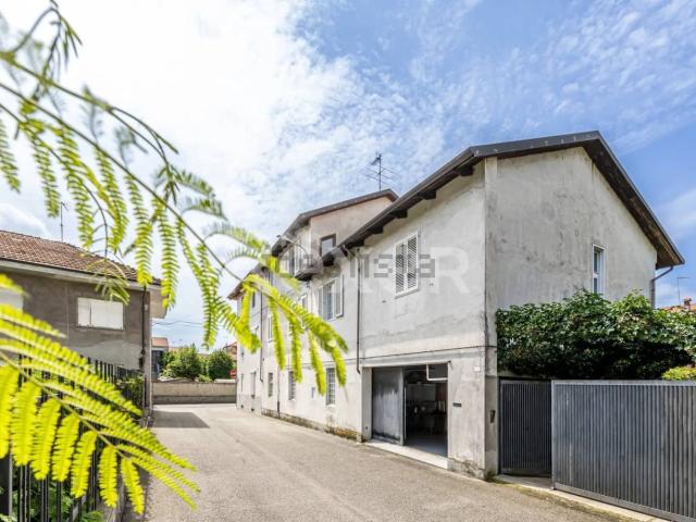 Villetta indipendente in vendita di 355 m² in Via Piave, 1