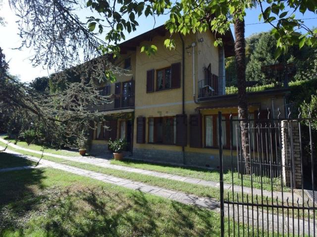 Villetta indipendente in vendita di 491 m² in Piazzale San Maurizio, 2