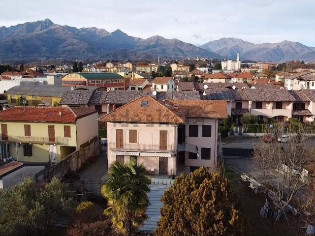 Villetta indipendente in vendita di 357 m² in Via G. Verdi, 4