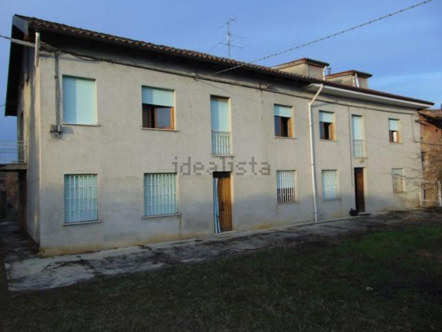 Villetta indipendente in vendita di 357 m² in Via la Serra