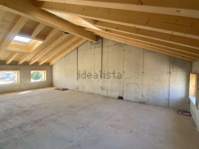 Villetta indipendente in vendita di 357 m² in Via Marsan, 40
