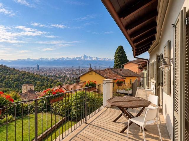 Villetta indipendente in vendita di 357 m² in Via San Rocco, 18