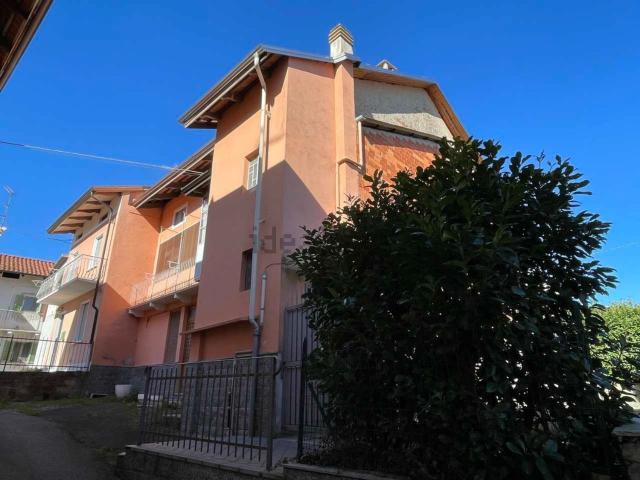Villetta indipendente in vendita di 357 m² in Frazione Pandale, 5
