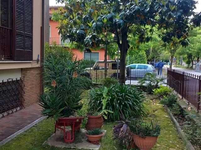 Villetta indipendente in vendita di 358 m² in Via Gaetano Donizetti