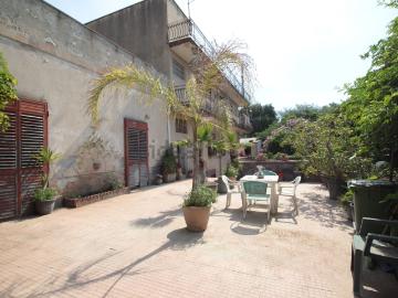 Villetta indipendente in vendita di 358 m² in Vicolo dei Gerani, 5