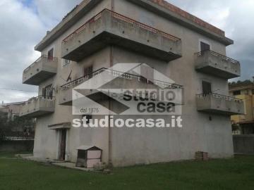 Villetta indipendente in vendita di 360 m²