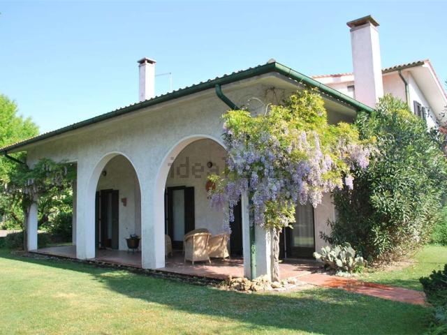 Villetta indipendente in vendita di 360 m²