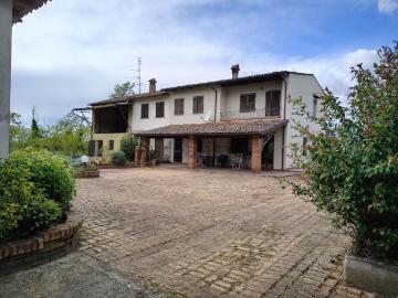 Villetta indipendente in vendita di 360 m² in Via Cantonale