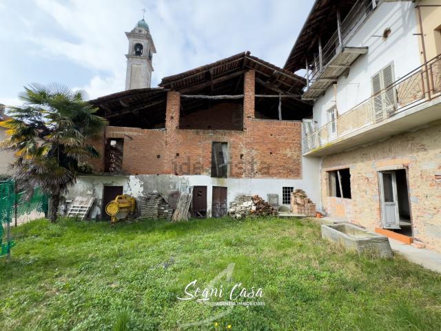 Villetta indipendente in vendita di 360 m² in Via Castello