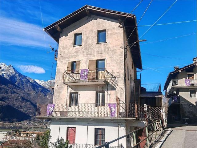 Villetta indipendente in vendita di 360 m² in Via Chenuil
