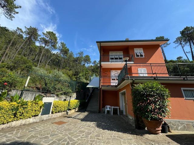 Villetta indipendente in vendita di 360 m² in Via Barletti Inferiore, 26