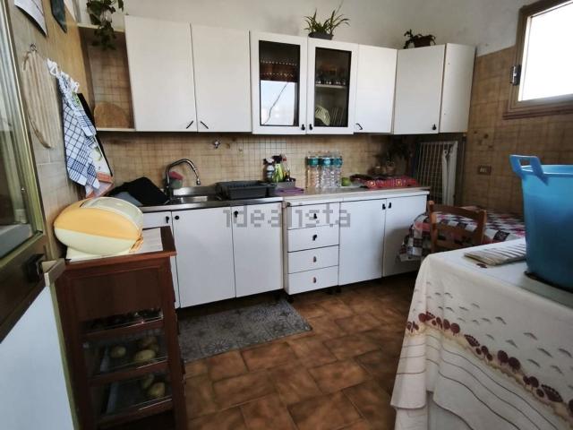 Villetta indipendente in vendita di 360 m² in Via Fedra