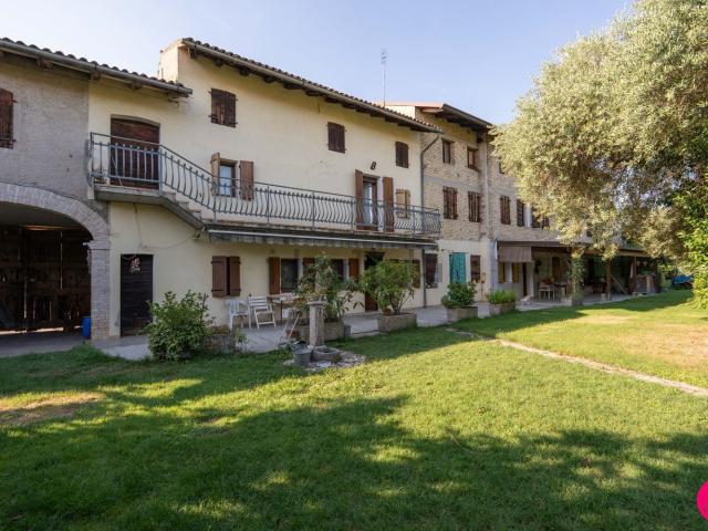Villetta indipendente in vendita di 360 m² in Via Francesco Baracca
