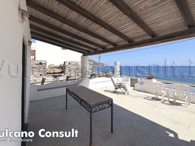 Villetta indipendente in vendita di 360 m² in Via Marina Garibaldi, 62