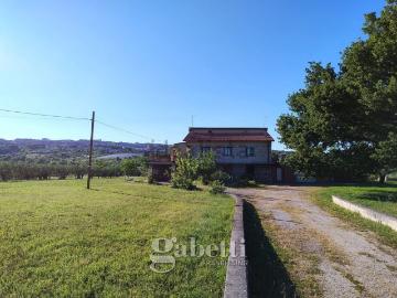 Villetta indipendente in vendita di 360 m² in Via San Giovanni dei Gelsi