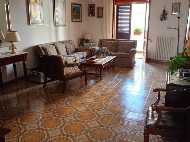 Villetta indipendente in vendita di 360 m² in Via Pietro Refolo