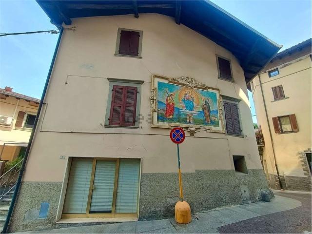 Villetta indipendente in vendita di 360 m² in Via Torre, 1