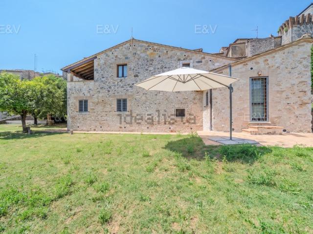 Villetta indipendente in vendita di 360 m² in Via Umberto I