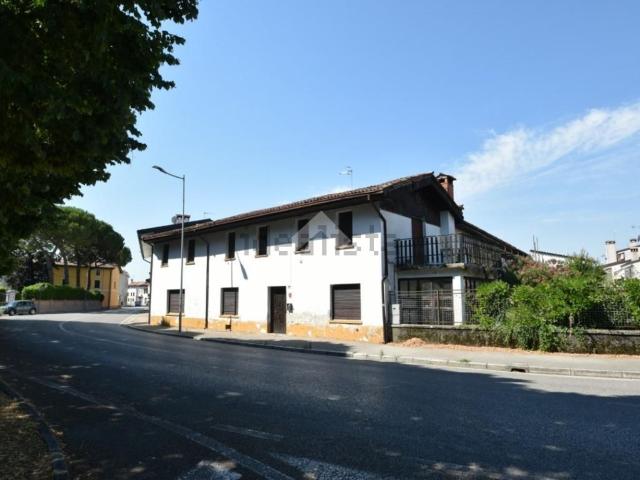 Villetta indipendente in vendita di 360 m² in Via Udine, 89