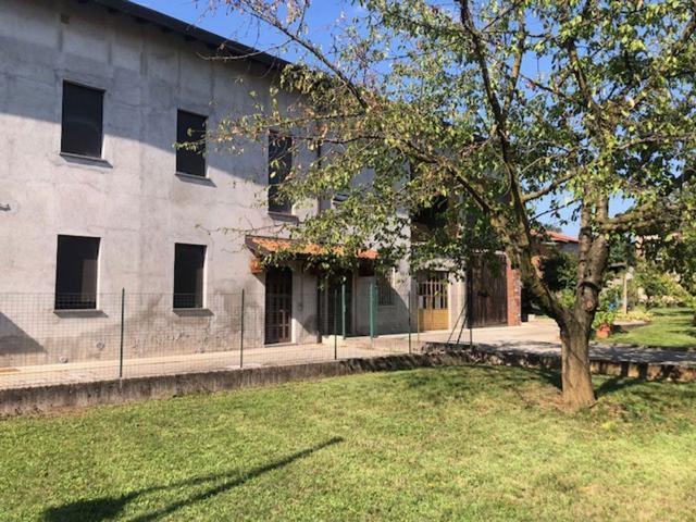 Villetta indipendente in vendita di 360 m² in Via Vincenzo Bellini