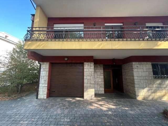 Villetta indipendente in vendita di 360 m² in Viale della Resistenza