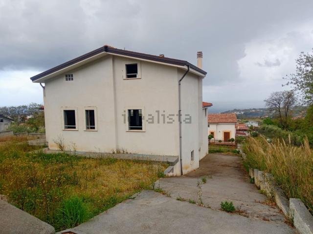 Villetta indipendente in vendita di 360 m² in Contrada Profondiero