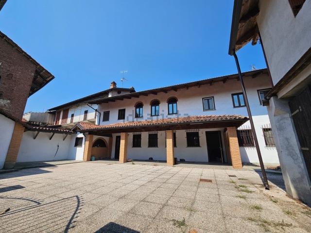 Villetta indipendente in vendita di 360 m² in Località Cascine, 89